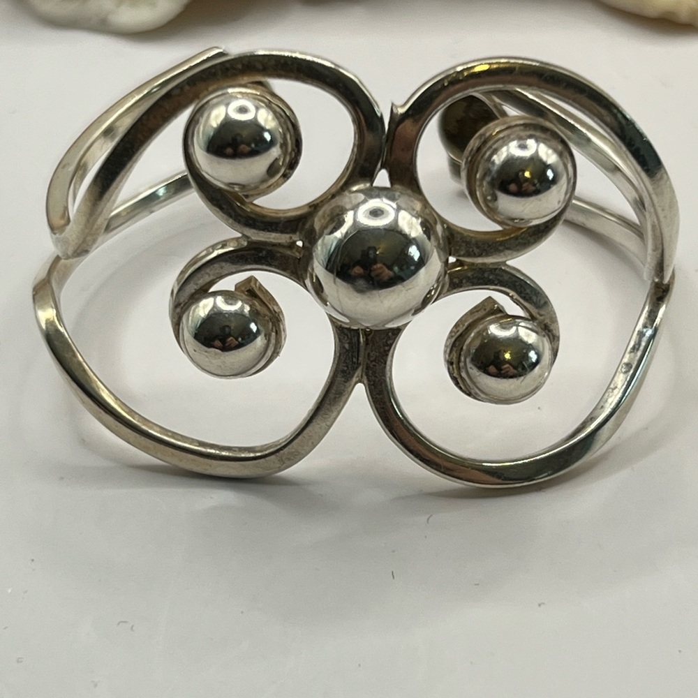 Free-Form Cuff Bracelet Sterling Silver Size Small Up To 5 3/4”  To 6” Wrist
